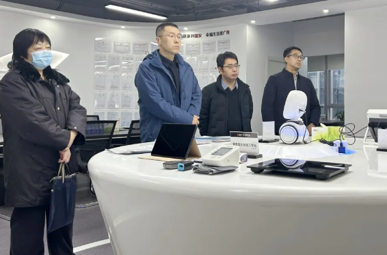 石景山區(qū)領(lǐng)導(dǎo)服務(wù)走訪漸健醫(yī)療總部，鼓勵加大科技創(chuàng)新力度、堅持實干惠民